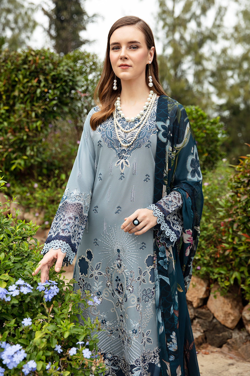 ALICE BLUE-3PC LAWN EMBROIDERED SUIT-Z-809